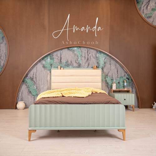 مدل نوجوان آماندا